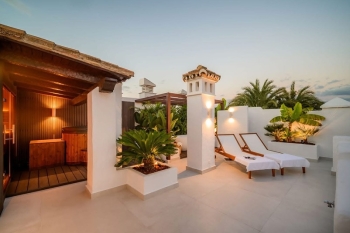 Penthouse w pierwszej liniii brzegowej w Estepona 1565 - zdjęcie 10