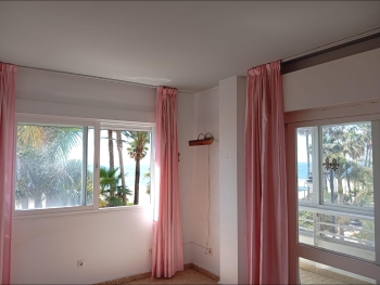 Beach Frontline Apartment in Estepona 1618 - zdjęcie 16