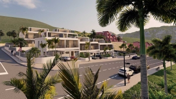 Komfortowy dom szeregowy z prywatnym ogrodem i solarium – Estepona Zachodnia - zdjęcie 2