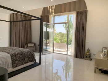 Piękna trzypoziomowa Willa w Sotogrande 1059 - zdjęcie 16