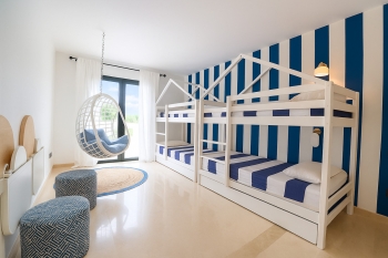 Elegancji dom bliźniak z basenem w Sotogrande 1606 - zdjęcie 10