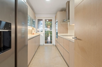 Przestronny apartament z prywatnym ogrodem w Sotogrande Marina 1258 - zdjęcie 7