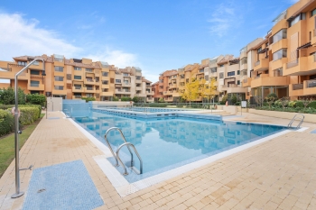 Przestronny apartament z prywatnym ogrodem w Sotogrande Marina 1258 - zdjęcie 12