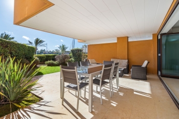 Przestronny apartament z prywatnym ogrodem w Sotogrande Marina 1258 - zdjęcie 13