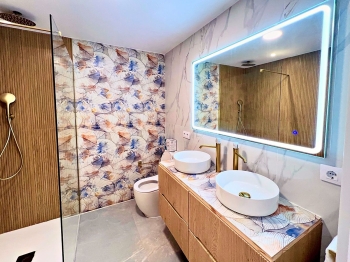 Nowoczesny apartament z widokiem na port 1619 - zdjęcie 13