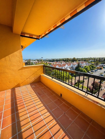 Odnowiony apartament z widokiem na morze i garażem 1318 - zdjęcie 8