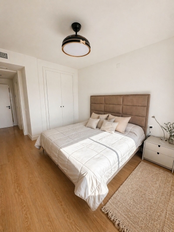 Odnowiony apartament z widokiem na morze i garażem 1318 - zdjęcie 3