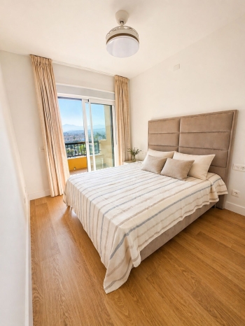 Odnowiony apartament z widokiem na morze i garażem 1318 - zdjęcie 16