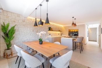 Apartament po remoncie, garaż i widok na morze 1358 - zdjęcie 11