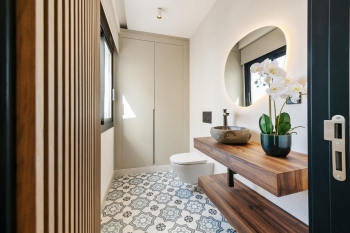 Apartament po remoncie, garaż i widok na morze 1358 - zdjęcie 12