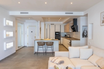 Luksusowy apartament w pierwszej linii brzegowej - zdjęcie 11