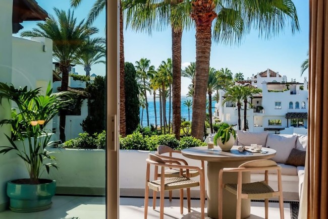 Penthouse w pierwszej liniii brzegowej w Estepona 1565