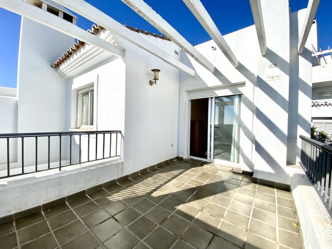 Penthouse w Casares 1152