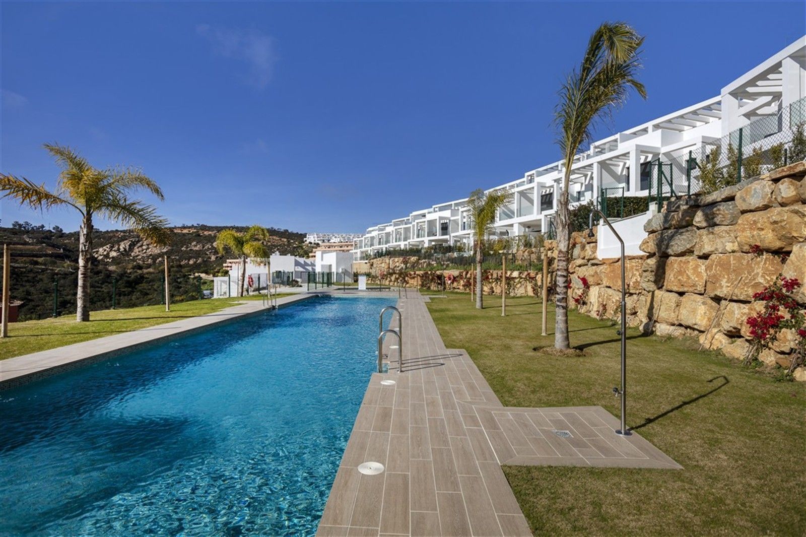 Luksusowy dom w zabudowie szeregowej w Manilvie 1305